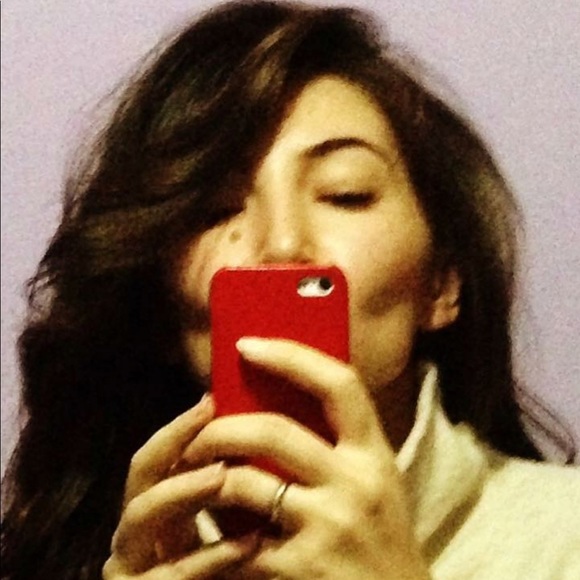 Meet your Posher, Janet - Picture 1 of 1